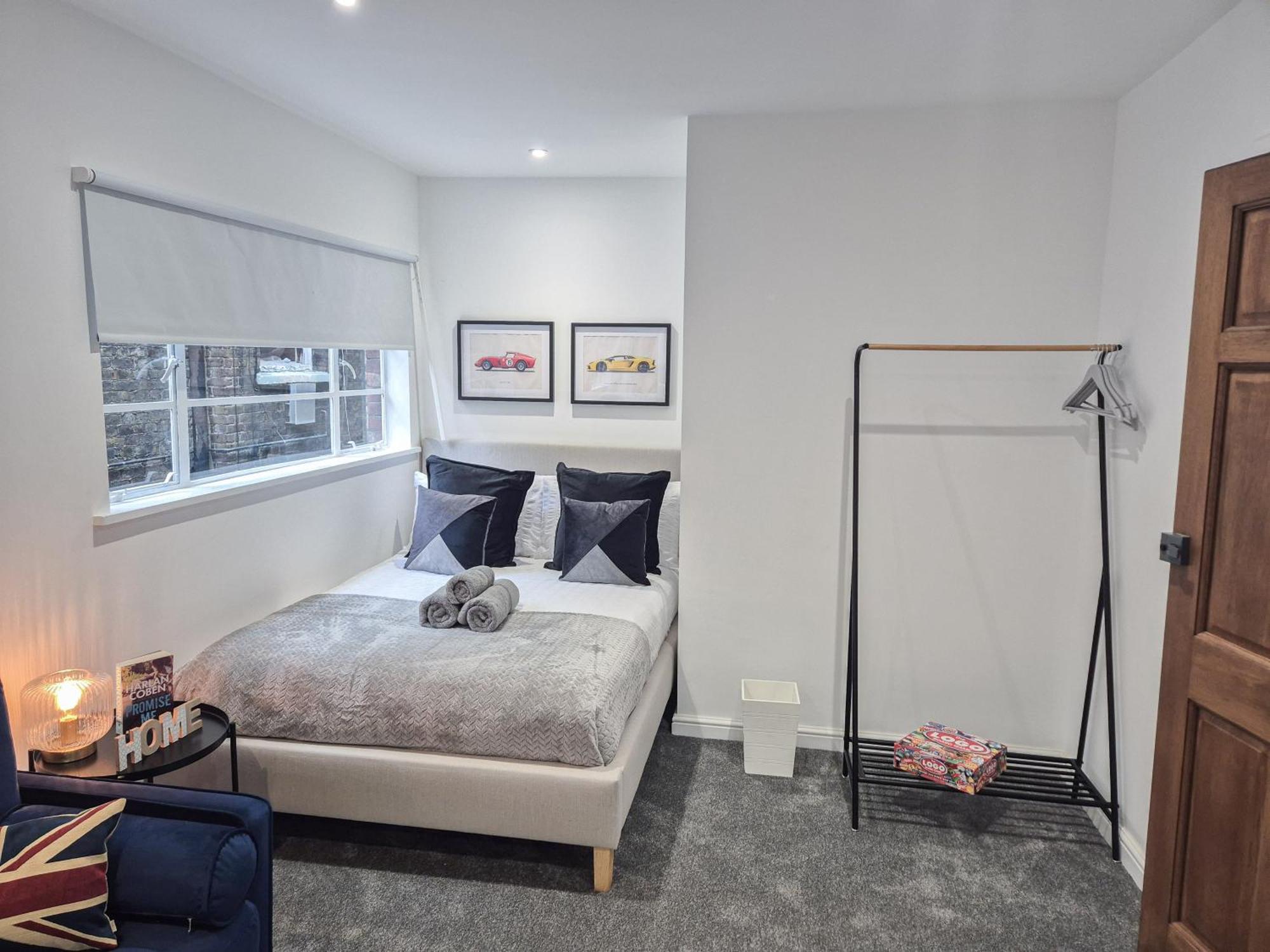 Sleek Flats In Euston, Islington Near Regents Park London